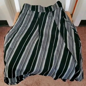 TORRID skirt